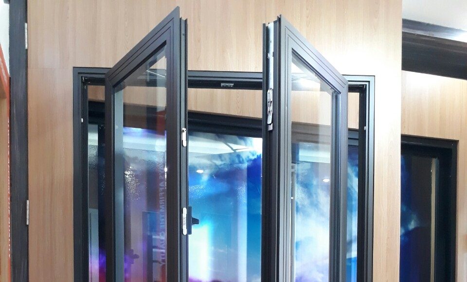 CỬA SỔ 2 CÁNH MỞ QUAY XINGFA